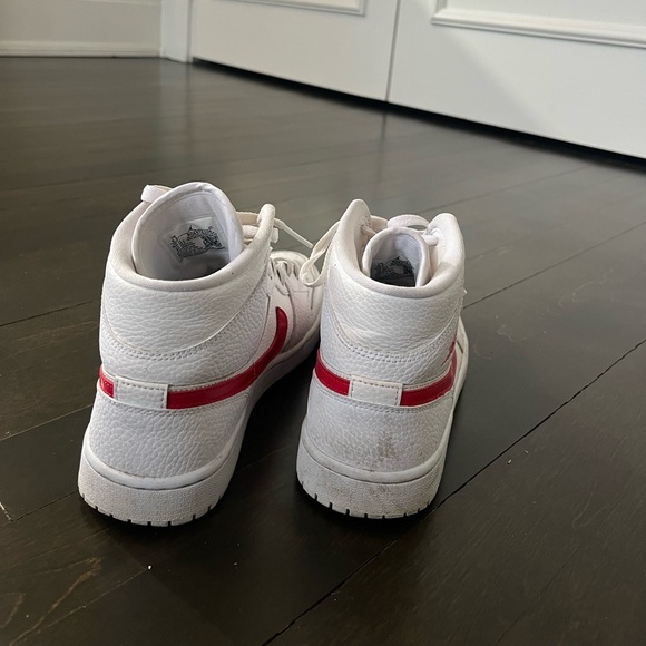 Air Jordan 1 Mid 'White University Red' - Picture 2 of 4